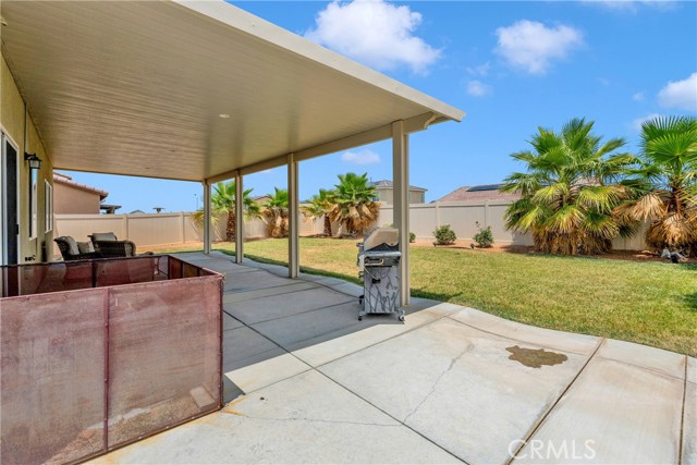 10562 Chevron Court, Adelanto CA: https://media.crmls.org/medias/8d880f6b-b6c8-44da-ae2c-3dfc1abdfb10.jpg