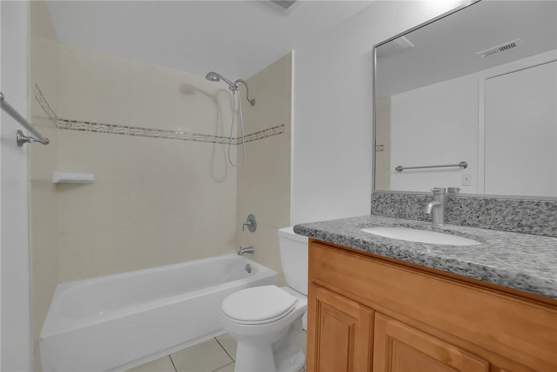 Detail Gallery Image 15 of 20 For 820 S Stoneman Ave #8,  Alhambra,  CA 91801 - 3 Beds | 2/1 Baths