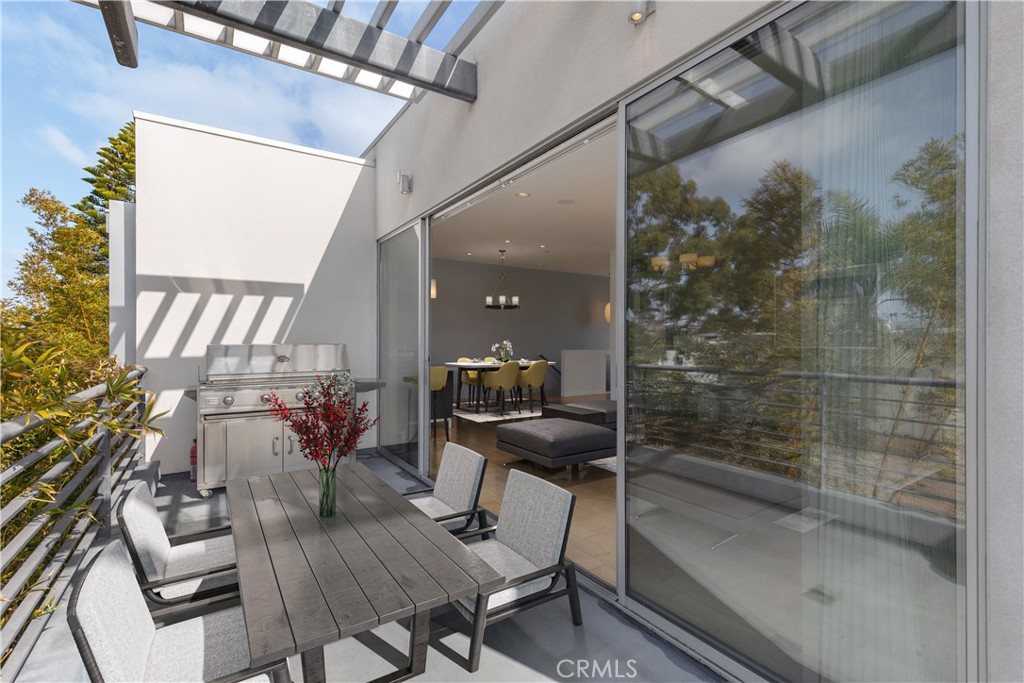932 Manhattan Beach Boulevard, #B
