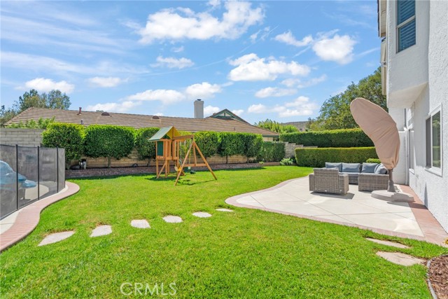 320 Forelock Court, Simi Valley CA: https://media.crmls.org/medias/8d88c79f-ca7c-4f43-acb9-638e7566f462.jpg