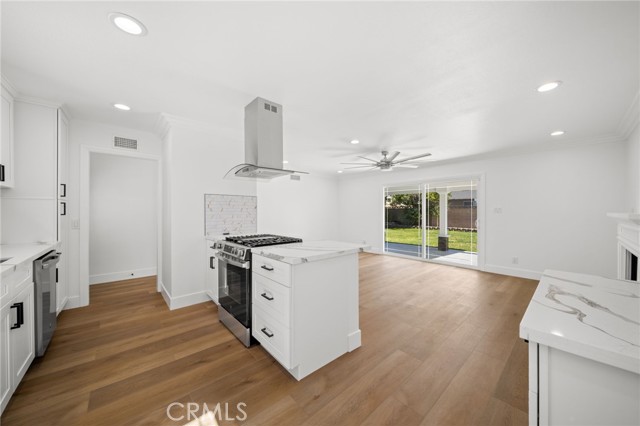 Detail Gallery Image 14 of 39 For 11744 Hollyview, La Mirada,  CA 90638 - 3 Beds | 2 Baths