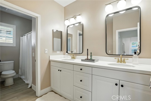 12 Rastro Street, Rancho Mission Viejo CA: https://media.crmls.org/medias/8d89c6cd-ed47-45c8-9757-61edbfb9c0e2.jpg