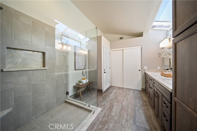15 CANTORA, Lake Forest CA: https://media.crmls.org/medias/8d8ab8fc-acb9-4eea-a1e0-0fe1425eefe1.jpg