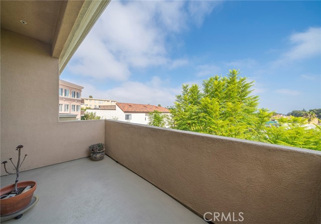 2750 Artesia Boulevard, Redondo Beach, California 90278, 3 Bedrooms Bedrooms, ,2 BathroomsBathrooms,Residential,Sold,Artesia,SB21200270