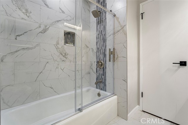 906 E Chalynn Avenue, Orange CA: https://media.crmls.org/medias/8d8cafc9-96bd-4bd9-b14f-e06b71bc9ff9.jpg