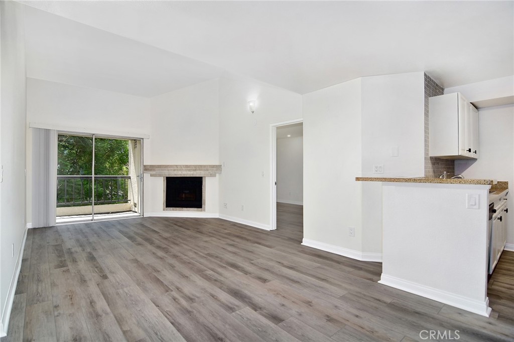 21500 Burbank Boulevard #307