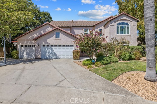 Detail Gallery Image 3 of 75 For 6030 W Country Ct, Visalia,  CA 93277 - 4 Beds | 2/1 Baths