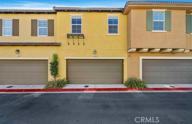 Detail Gallery Image 3 of 47 For 3008 E via Fiano, Ontario,  CA 91764 - 3 Beds | 2/1 Baths