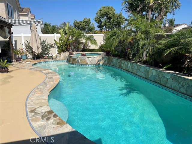 14105 Almond Grove Court, Eastvale CA: https://media.crmls.org/medias/8d8f4acc-3c72-4a31-85d0-9b07ab33cbd0.jpg