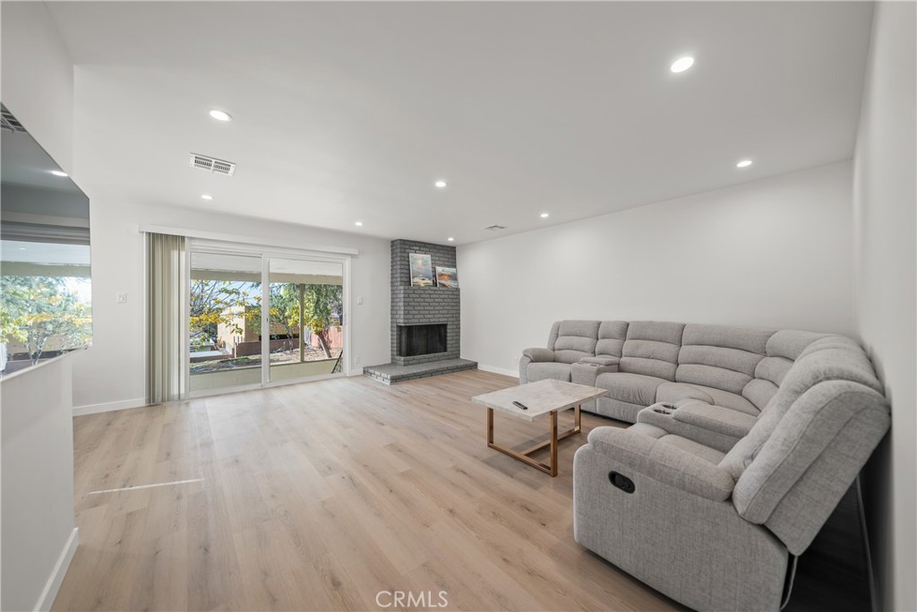 8D8Fdeb3 B1B8 49F0 B8C2 36434E5Db74F 10231 Fairgrove Avenue, Tujunga, Ca 91042 &Lt;Span Style='BackgroundColor:transparent;Padding:0Px;'&Gt; &Lt;Small&Gt; &Lt;I&Gt; &Lt;/I&Gt; &Lt;/Small&Gt;&Lt;/Span&Gt;