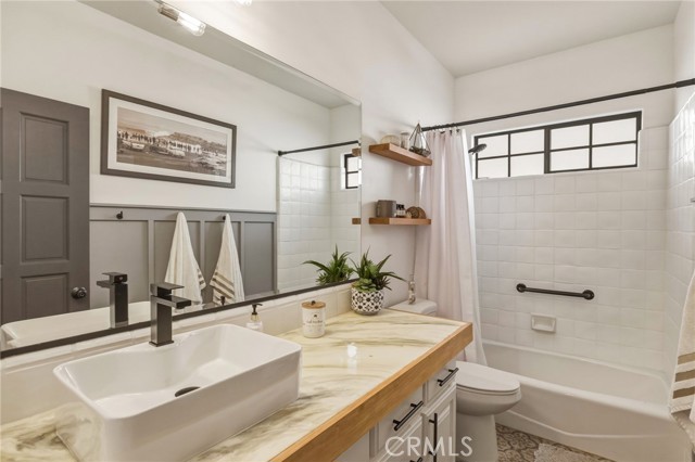 716 Lucia, Redondo Beach, California 90277, 3 Bedrooms Bedrooms, ,3 BathroomsBathrooms,Residential,For Sale,Lucia,SB26088691