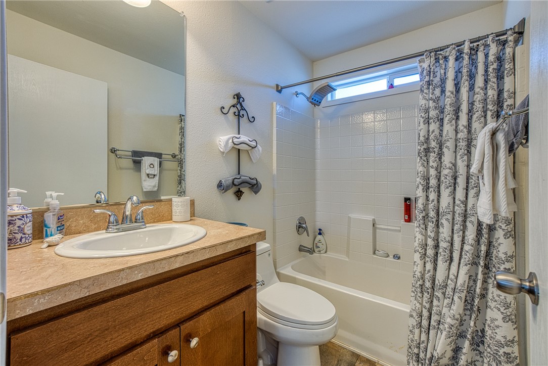 Detail Gallery Image 11 of 25 For 5020 Lakeshore Dr #19,  Lakeport,  CA 95453 - 3 Beds | 2 Baths