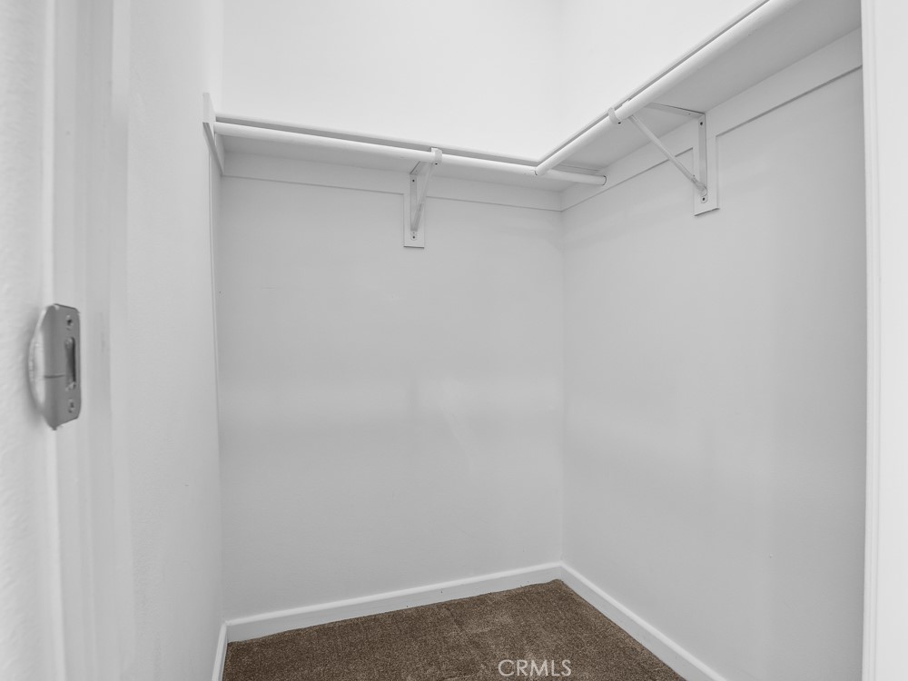 https://media.crmls.org/medias/8d918e1d-8cd8-49a0-9a2d-f01fd23907d3.jpg?preset=X-Large