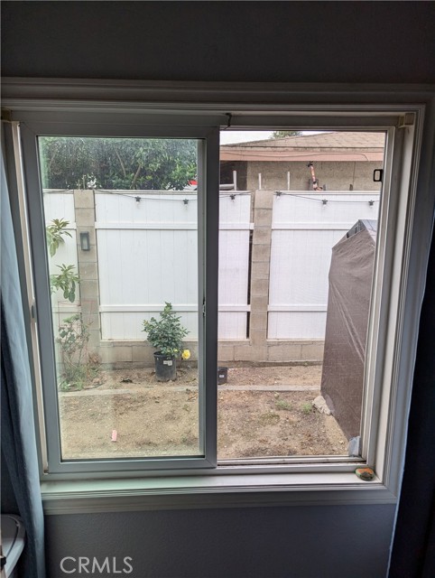 Detail Gallery Image 8 of 23 For 122 E Carlton St, Ontario,  CA 91761 - 3 Beds | 2 Baths