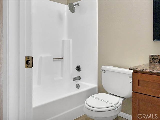 Detail Gallery Image 18 of 26 For 2024 S Bon View Ave #D,  Ontario,  CA 91761 - 3 Beds | 2/1 Baths
