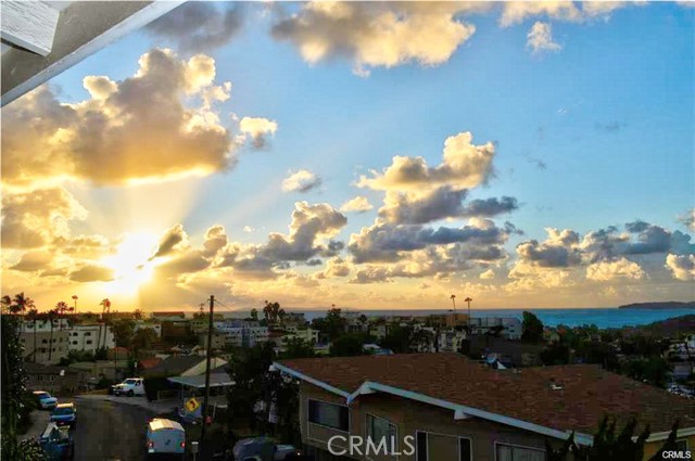 115 AVENIDA DEL REPOSO, San Clemente CA: https://media.crmls.org/medias/8d93eee8-049a-47ca-81be-7fd3560b1a6b.jpg