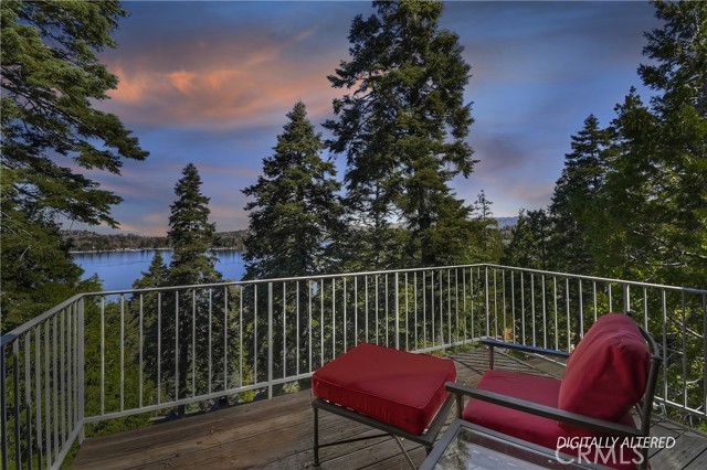 Detail Gallery Image 11 of 59 For 319 Mittry Ln, Lake Arrowhead,  CA 92352 - 2 Beds | 2/1 Baths