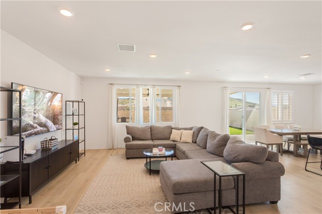 Detail Gallery Image 11 of 39 For 34438 Coconut Cir, Winchester,  CA 92596 - 4 Beds | 3 Baths