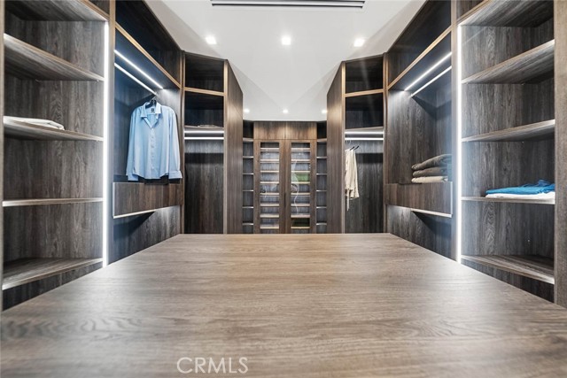 1947 Glencoe Way, Los Angeles CA: https://media.crmls.org/medias/8d95fe8e-06ec-4492-8707-6d06ca0d7ae0.jpg