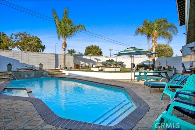 Detail Gallery Image 16 of 19 For 1107 Woodbury Dr, Harbor City,  CA 90710 - 4 Beds | 3 Baths