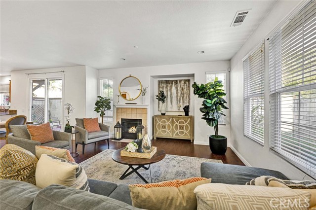 Detail Gallery Image 6 of 44 For 8074 Sorrento Ln, Stanton,  CA 90680 - 4 Beds | 3 Baths