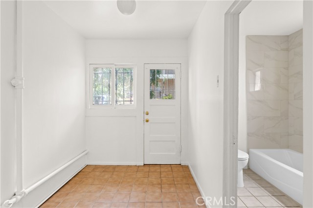 1037 Alpine Street, Los Angeles CA: https://media.crmls.org/medias/8d977507-d41d-4dce-82dc-9ee1dd1b0038.jpg
