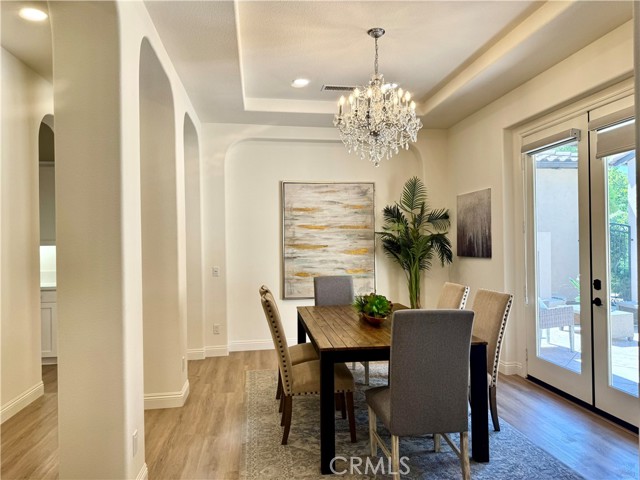 26480 Valley Oak Lane, Valencia CA: https://media.crmls.org/medias/8d97be92-50da-43b6-a14f-2e1f03291084.jpg