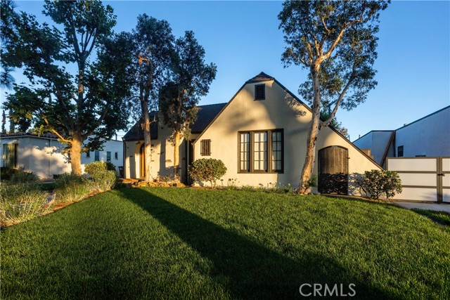 920 Coronado Drive, Glendale CA: https://media.crmls.org/medias/8d97fd3a-528f-45b6-a0e3-414131748164.jpg