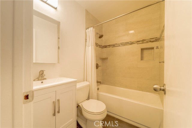 Detail Gallery Image 18 of 31 For 5593 Pioneer Bld #18,  Whittier,  CA 90601 - 2 Beds | 1/1 Baths