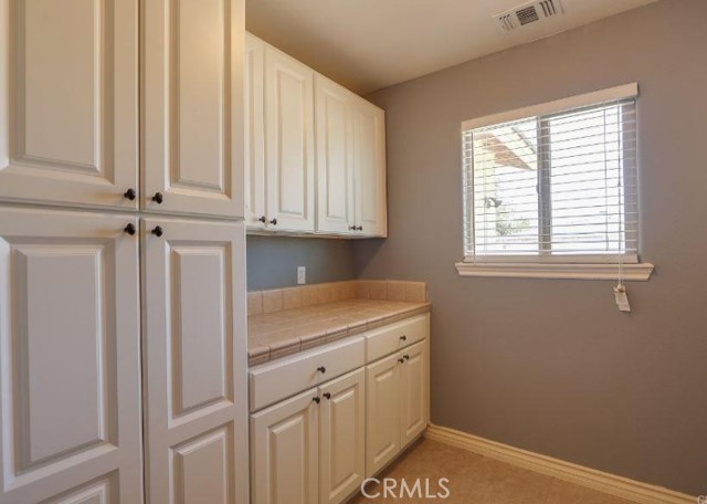 Detail Gallery Image 14 of 23 For 19904 Talihina Rd, Apple Valley,  CA 92307 - 3 Beds | 2/1 Baths