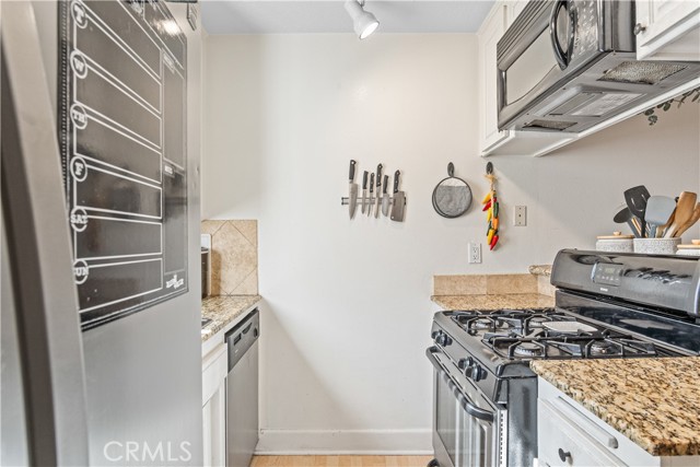 Kitchen/ appliances included