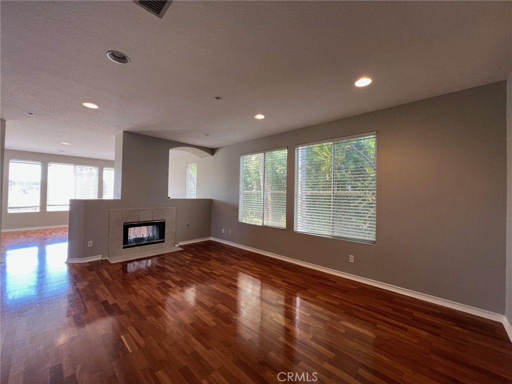 MLS #OC25273280 image #18