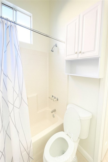21024 Hemmingway Street, Canoga Park CA: https://media.crmls.org/medias/8d9aa2f7-582c-432e-8edf-df32a98de2a4.jpg