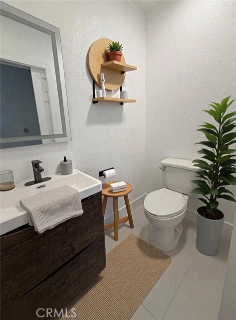 Detail Gallery Image 11 of 17 For 1804 E South, Anaheim,  CA 92805 - 3 Beds | 2/1 Baths