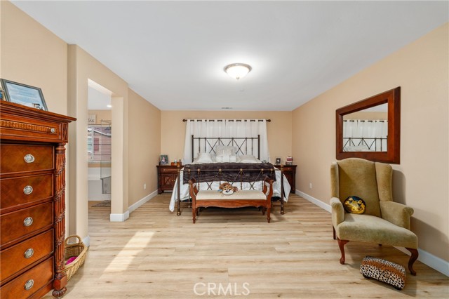 8011 Sea Salt Avenue, Fontana CA: https://media.crmls.org/medias/8d9bb91a-3bfd-4368-a549-9d8ef27ad662.jpg