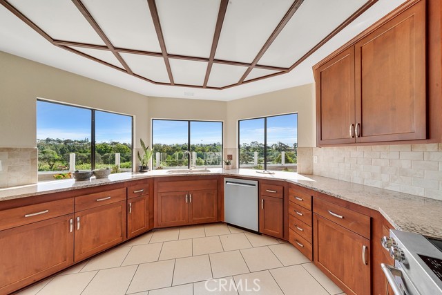 Detail Gallery Image 14 of 23 For 31716 Isle Royal Dr, Laguna Niguel,  CA 92677 - 4 Beds | 2/1 Baths
