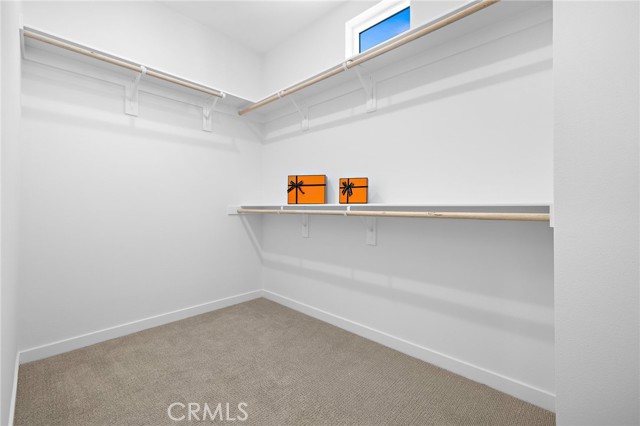 944 N Divino Privado, Ontario CA: https://media.crmls.org/medias/8d9d45ab-642f-4cb1-9512-8da2016097ae.jpg