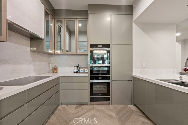 Detail Gallery Image 18 of 22 For 11500 San Vicente Bld #202,  Los Angeles,  CA 90049 - 3 Beds | 3/1 Baths