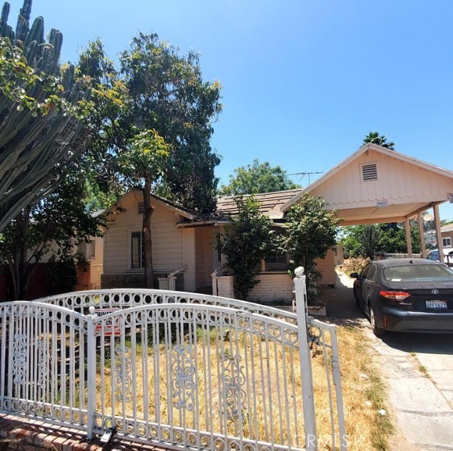 4739 Ivy Street, Pico Rivera CA: https://media.crmls.org/medias/8d9db1e3-45ee-4c9a-9291-75acfe104e52.jpg