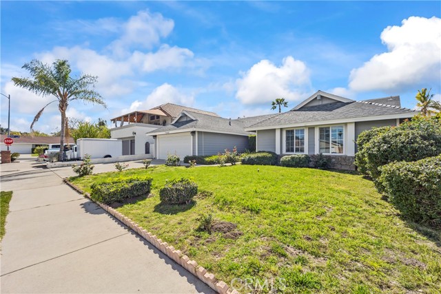 7007 Royer Avenue, West Hills CA: https://media.crmls.org/medias/8d9dca8d-6fe6-44b6-8453-fd1dda87c783.jpg