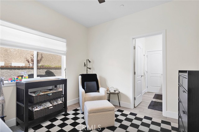 13699 Spring Valley Parkway, Victorville CA: https://media.crmls.org/medias/8d9dca9e-d724-47fc-89a8-ef1507972731.jpg