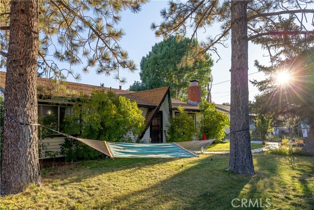 Detail Gallery Image 2 of 26 For 332 Grenfall Ln, Big Bear City,  CA 92314 - 3 Beds | 2 Baths