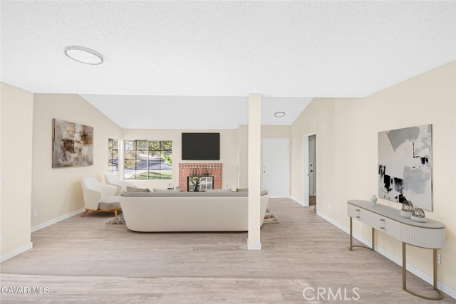 Detail Gallery Image 4 of 21 For 2733 Coria Pl, Palmdale,  CA 93550 - 3 Beds | 2 Baths