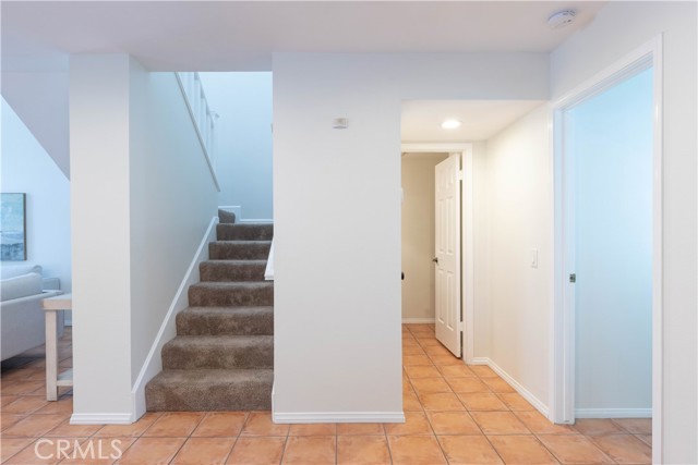 481 Kakkis Drive, Long Beach CA: https://media.crmls.org/medias/8d9e9817-82f1-4a47-8a07-404924579fea.jpg