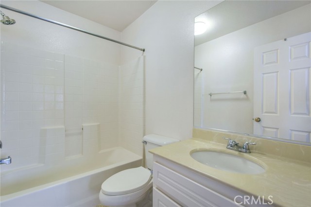 25159 Sagebush Way, Corona CA: https://media.crmls.org/medias/8da21ec8-f508-417d-9bf4-5e76115e79d9.jpg