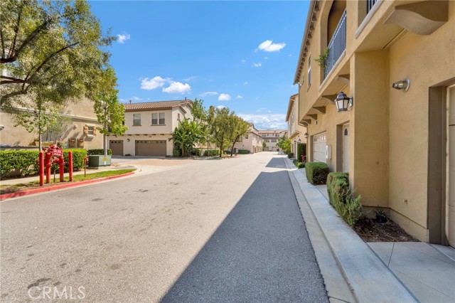Detail Gallery Image 29 of 38 For 986 Sweetbriar Ln #B,  Azusa,  CA 91702 - 2 Beds | 2 Baths