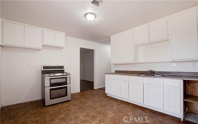 Detail Gallery Image 4 of 12 For 16010 Olive, Hesperia,  CA 92345 - – Beds | – Baths