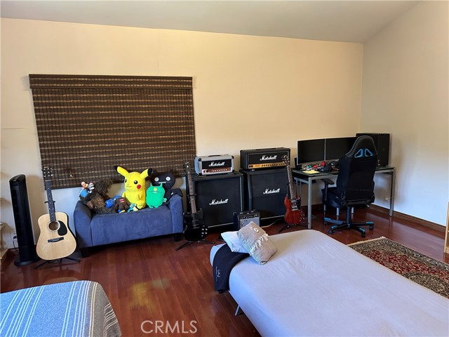 Detail Gallery Image 25 of 44 For 4377 Saltillo St, Woodland Hills,  CA 91364 - 5 Beds | 4 Baths