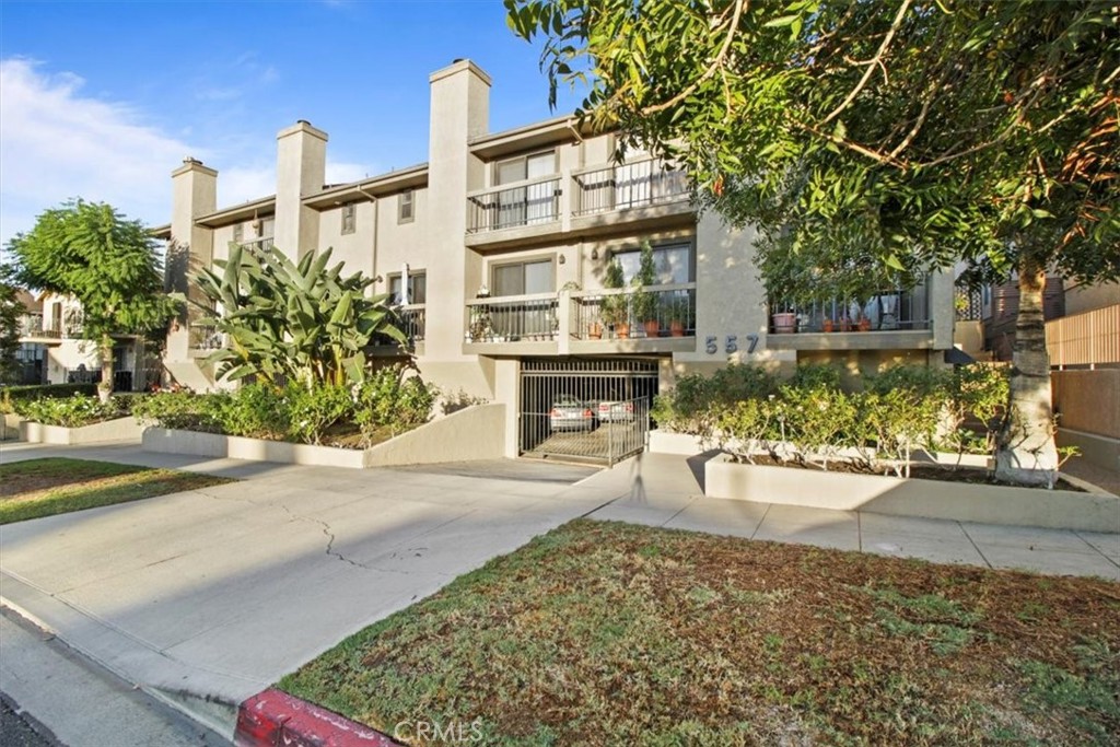 557 E Verdugo Avenue #F