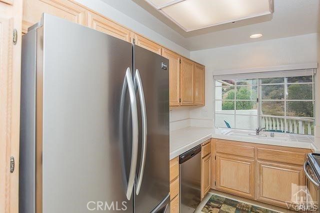 5805 Oak Bend Lane, Oak Park CA: https://media.crmls.org/medias/8da378d8-a0dd-473a-9894-299a136227dd.jpg